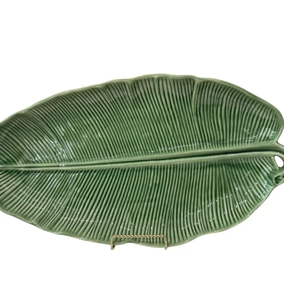 Bordallo Pinheiro Green Banana Leaf Platter 19 X 11 inches Portugal Glazed Serve - Picture 6 of 6